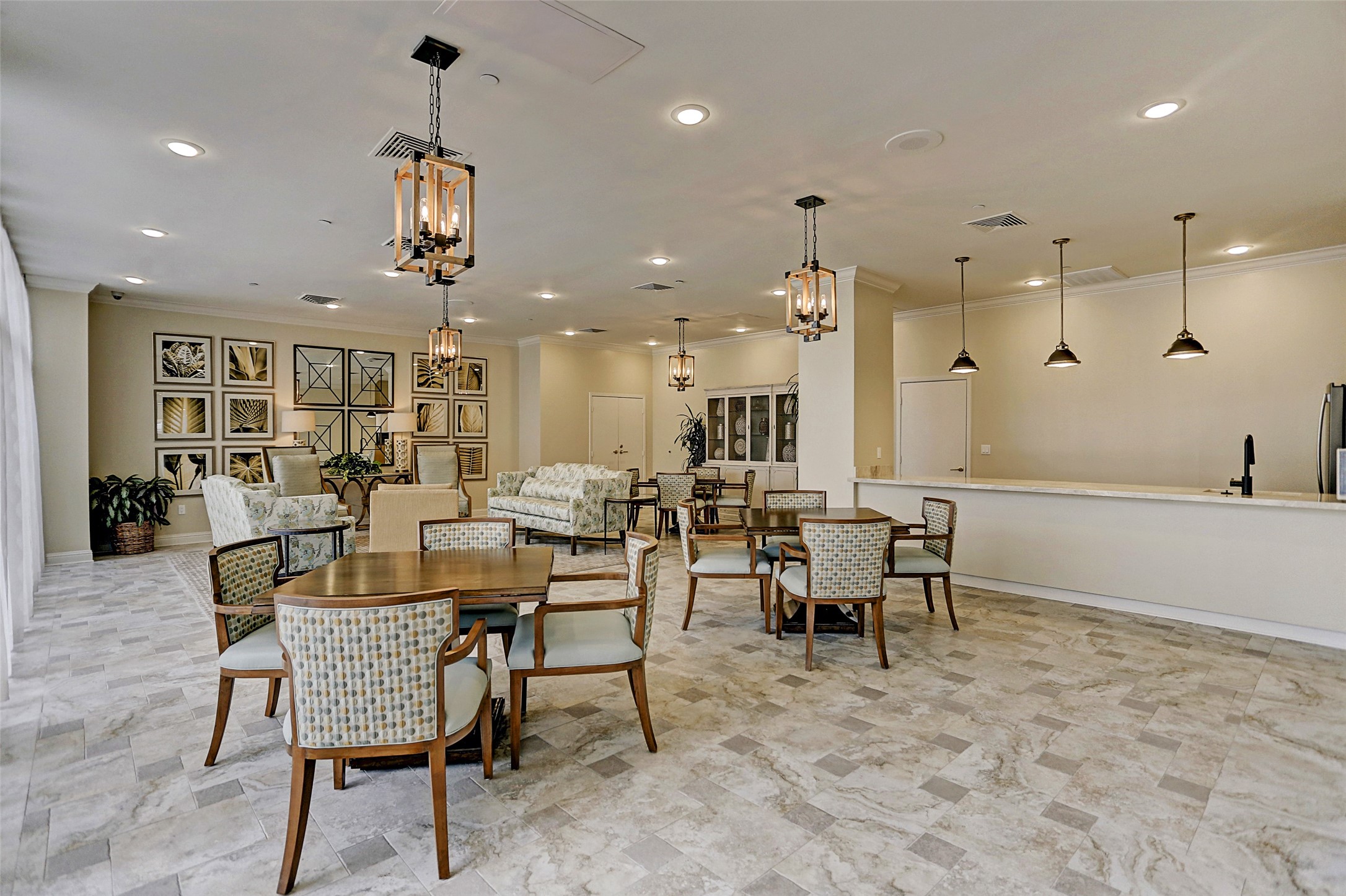 2929 Buffalo Speedway, Unit A513 Houston, TX 77098 - Photo 23 of 24 a view of a a dining room with furniture