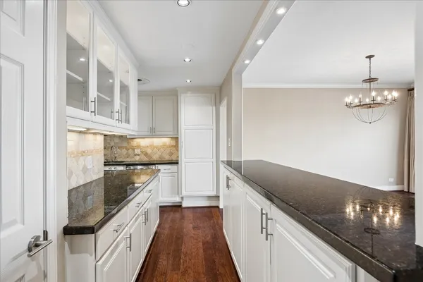 $595,000 | 2929 Buffalo Speedway, Unit A513, Houston, TX 77098