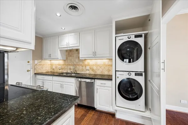 $595,000 | 2929 Buffalo Speedway, Unit A513, Houston, TX 77098