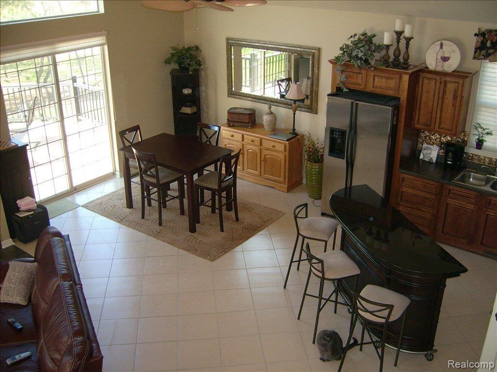 2211 Lone Tree Road Milford, MI 48380 - Photo 11 of 16 DSCI0065