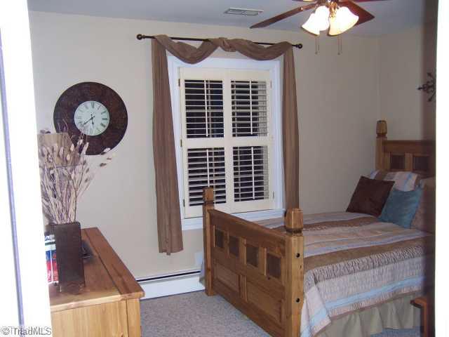 423 Kyle Road Winston-Salem, NC 27104 - Photo 11 of 16 3rd Bedroom. Immaculate, move in ready for your family!