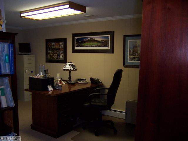 423 Kyle Road Winston-Salem, NC 27104 - Photo 13 of 16 4th Bedroom. Combination bedroom and office! Loads of closet storage!