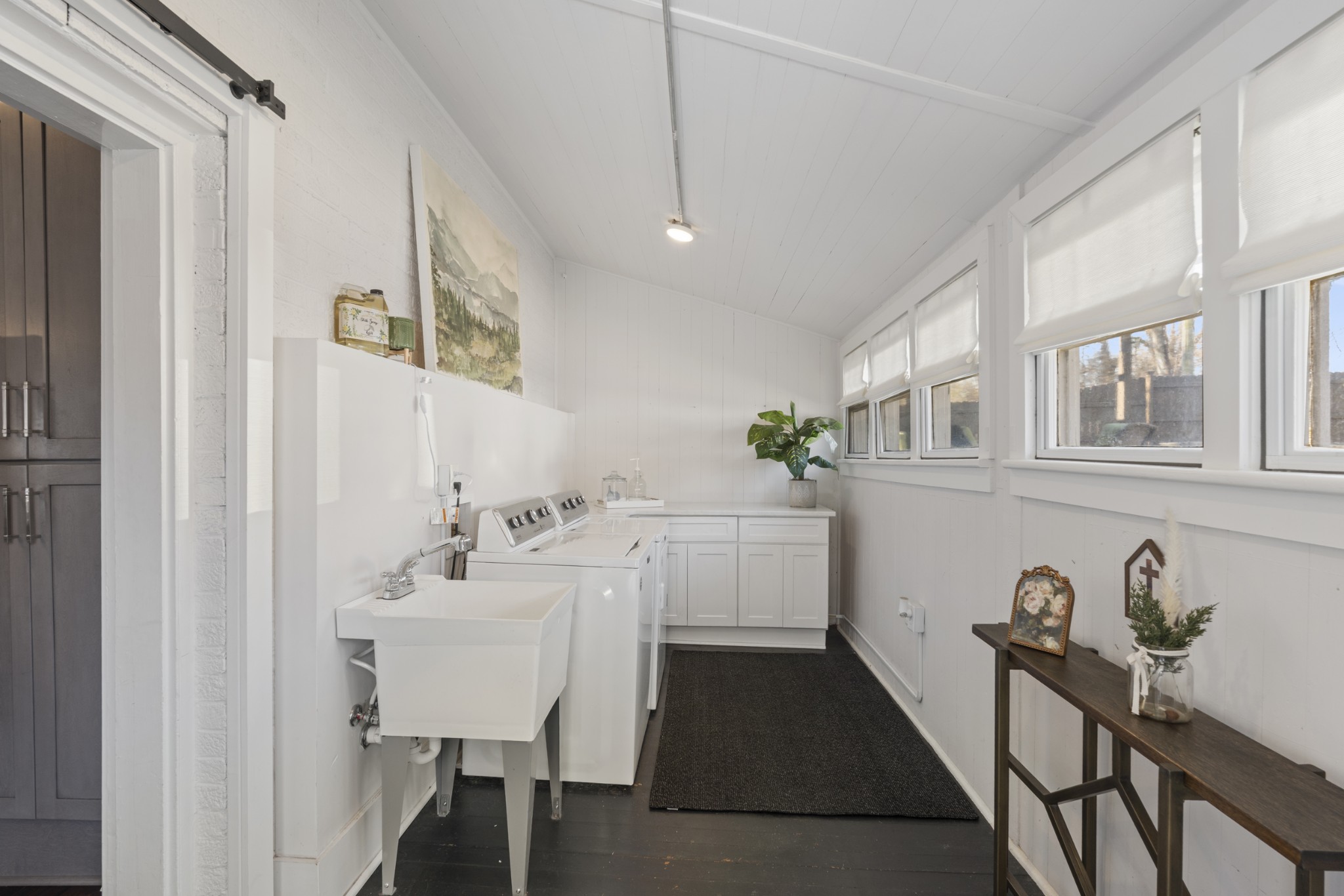 706 West 7th Street Columbia, TN 38401 - Photo 12 of 52 a view of a dining room with furniture
