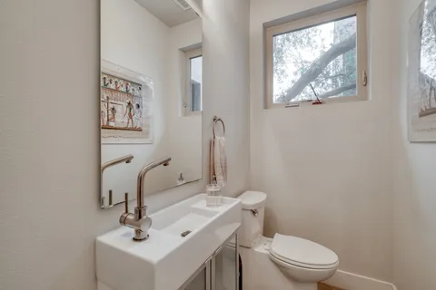 $1,225,000 | 209 El Paso Street, Austin, TX 78704