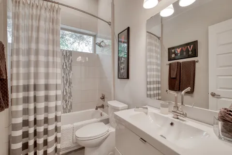 $1,225,000 | 209 El Paso Street, Austin, TX 78704