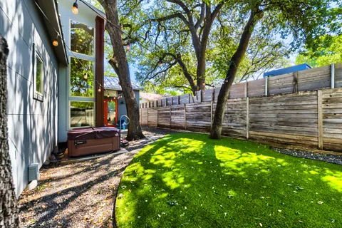 $1,225,000 | 209 El Paso Street, Austin, TX 78704