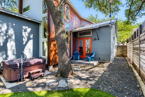 $1,225,000 | 209 El Paso Street, Austin, TX 78704