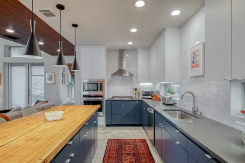 $1,225,000 | 209 El Paso Street, Austin, TX 78704