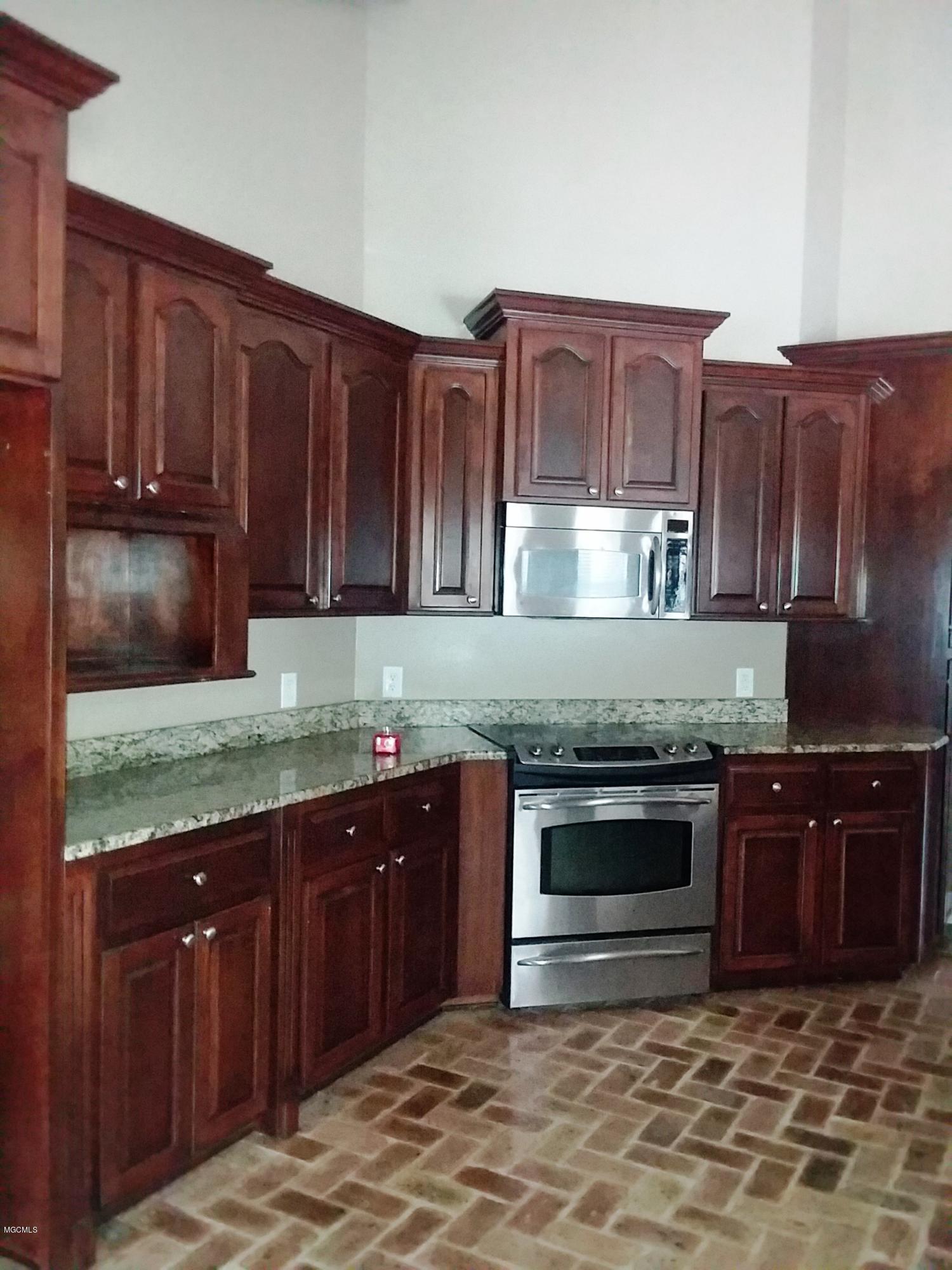 18640 White Plains Road Saucier, MS 39574 - Photo 11 of 37 Interior Kitchen 3 U