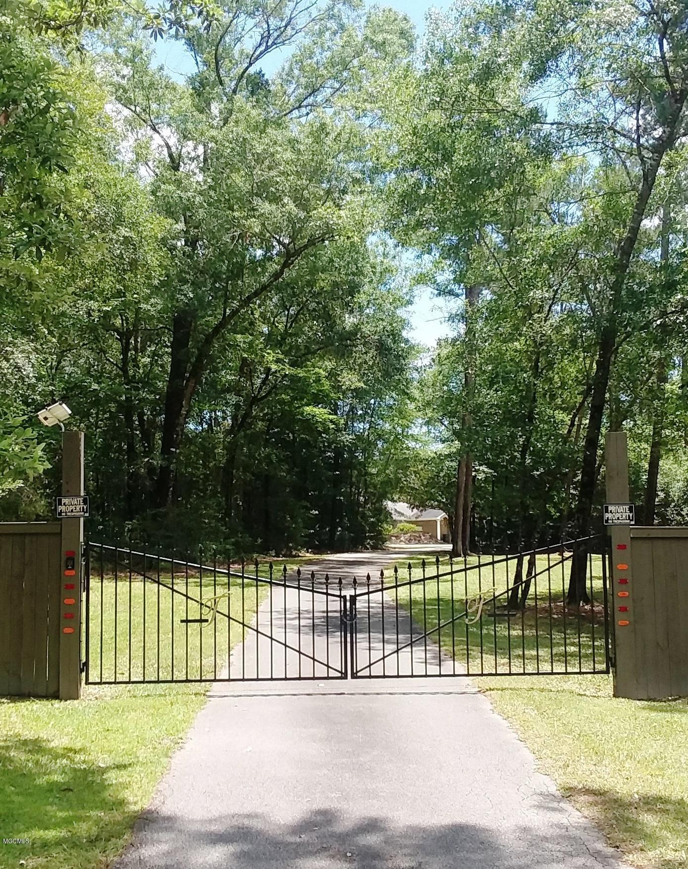18640 White Plains Road Saucier, MS 39574 - Photo 6 of 37 Fence 1