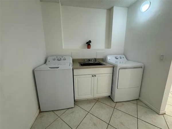 $280,000 | 6121 Balboa Circle, Unit 306, Boca Raton, FL 33433