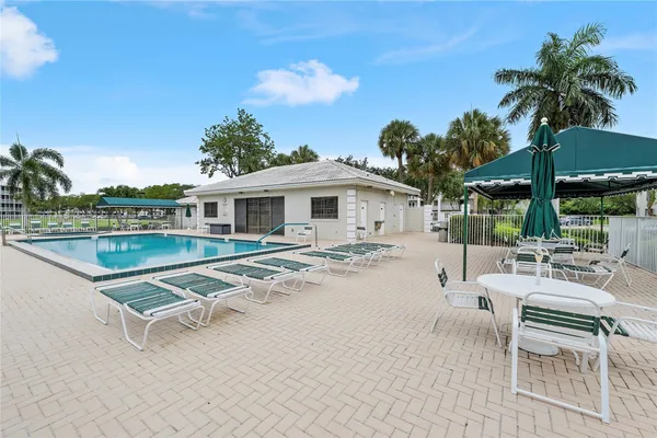 $280,000 | 6121 Balboa Circle, Unit 306, Boca Raton, FL 33433