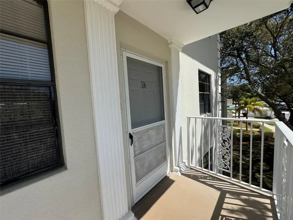 $280,000 | 6121 Balboa Circle, Unit 306, Boca Raton, FL 33433