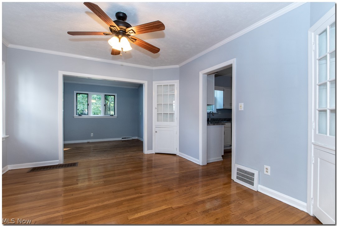 1211 Haselton Road Cleveland Heights, OH 44121 - Photo 9 of 31