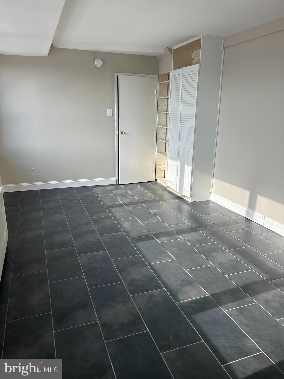 1810-18 Rittenhouse Square, Unit 1609 Philadelphia, PA 19103 - Photo 12 of 14 a view of an empty room