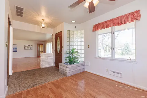 $255,000 | 3107 West Beechwood Avenue, Muncie, IN 47304