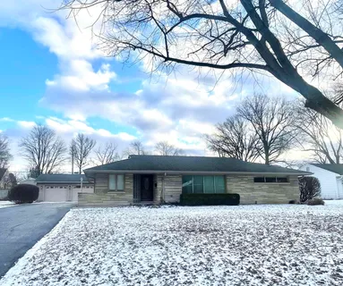 $255,000 | 3107 West Beechwood Avenue, Muncie, IN 47304