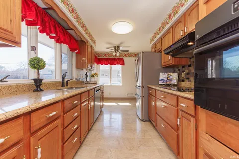 $255,000 | 3107 West Beechwood Avenue, Muncie, IN 47304