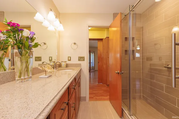 $255,000 | 3107 West Beechwood Avenue, Muncie, IN 47304