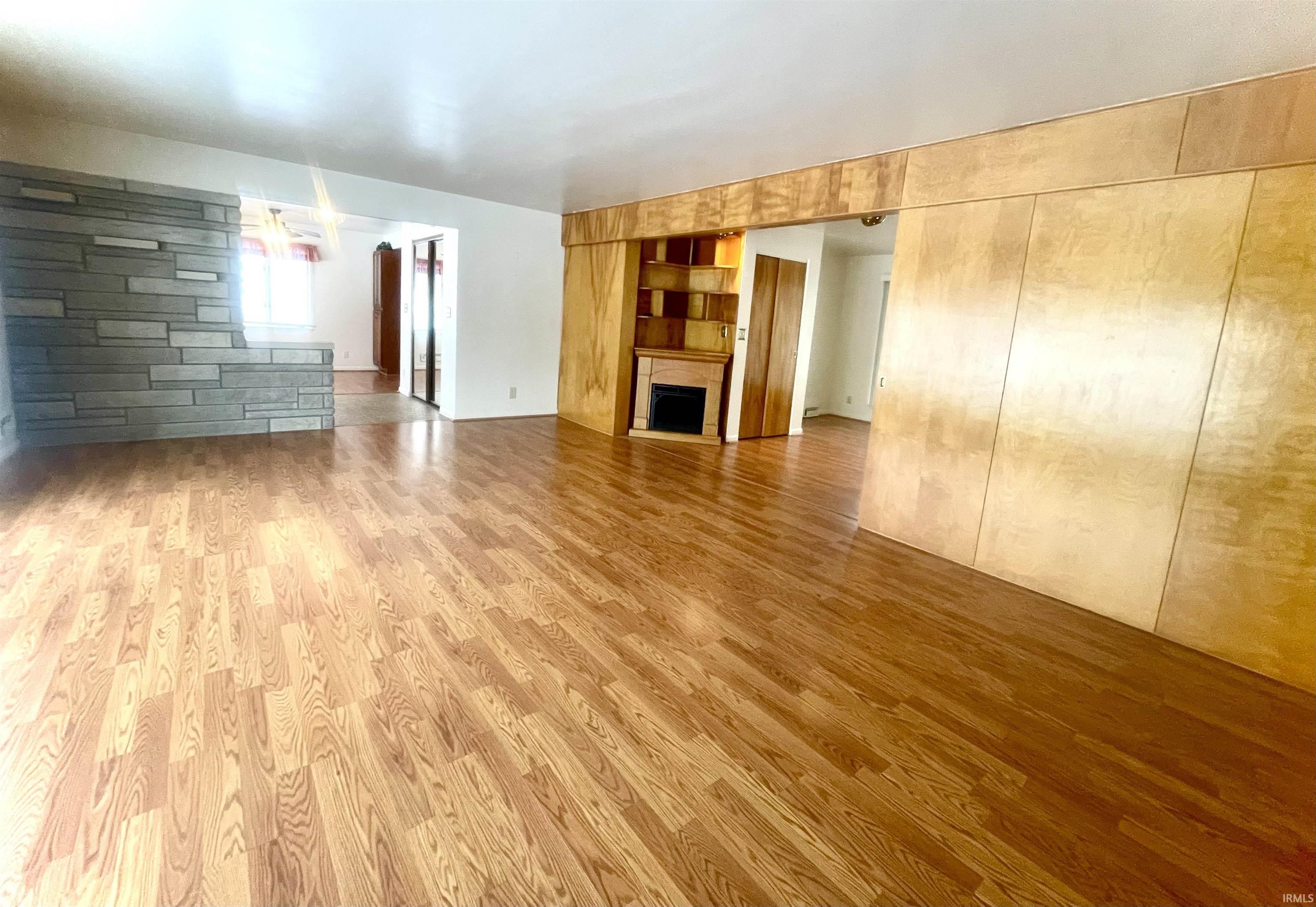 3107 West Beechwood Avenue Muncie, IN 47304 - Photo 3 of 33