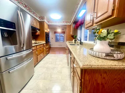 $255,000 | 3107 West Beechwood Avenue, Muncie, IN 47304