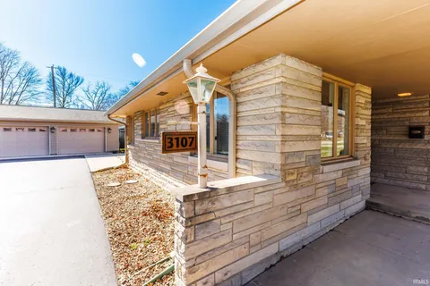 $255,000 | 3107 West Beechwood Avenue, Muncie, IN 47304