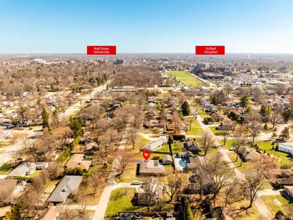 $255,000 | 3107 West Beechwood Avenue, Muncie, IN 47304