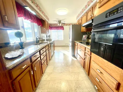 $255,000 | 3107 West Beechwood Avenue, Muncie, IN 47304