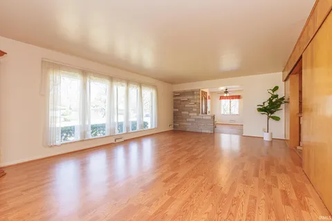 $255,000 | 3107 West Beechwood Avenue, Muncie, IN 47304