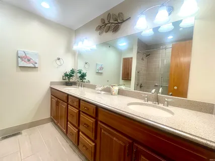 $255,000 | 3107 West Beechwood Avenue, Muncie, IN 47304