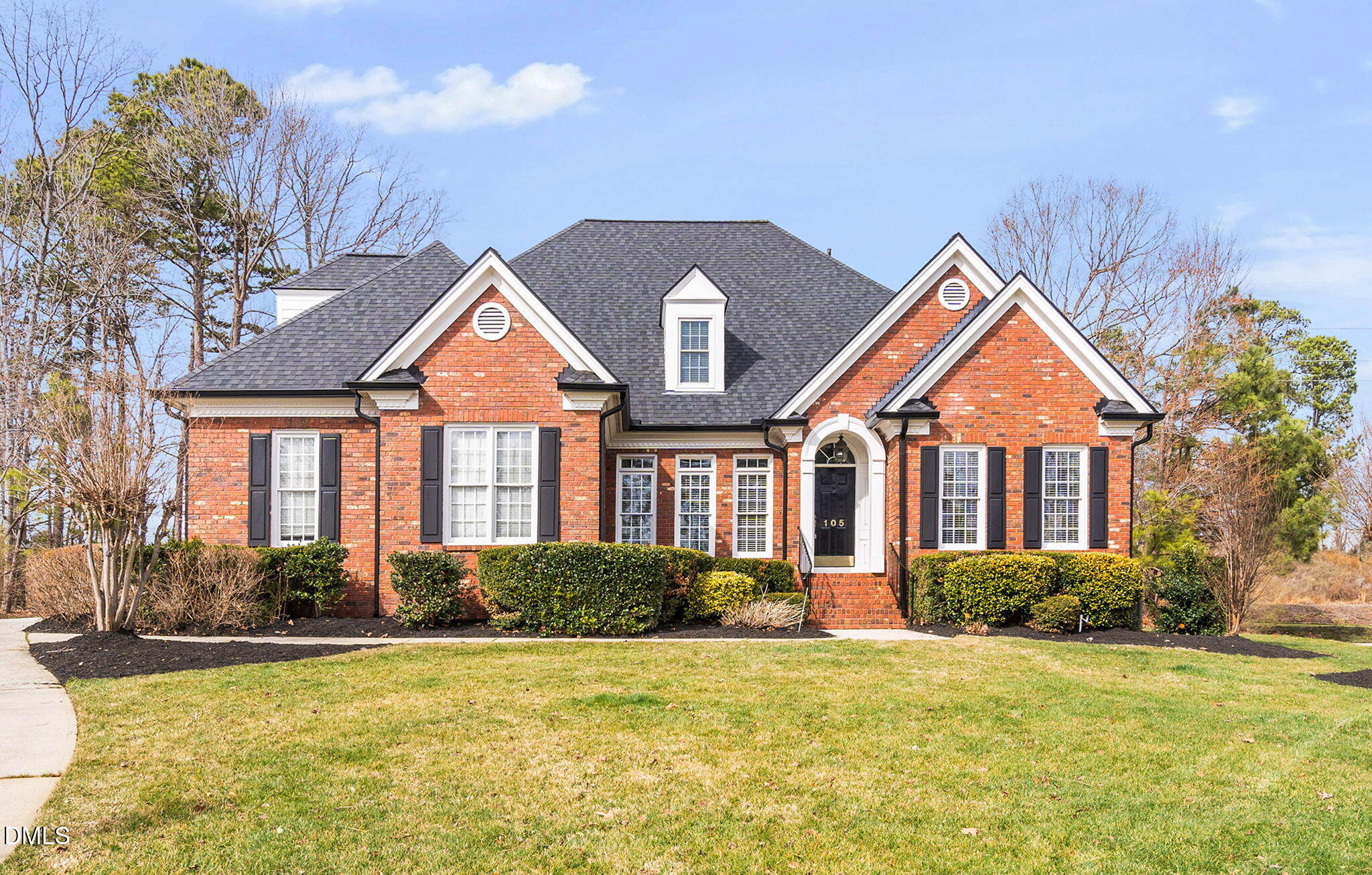 1-web-or-mls-105-seagrave-pl