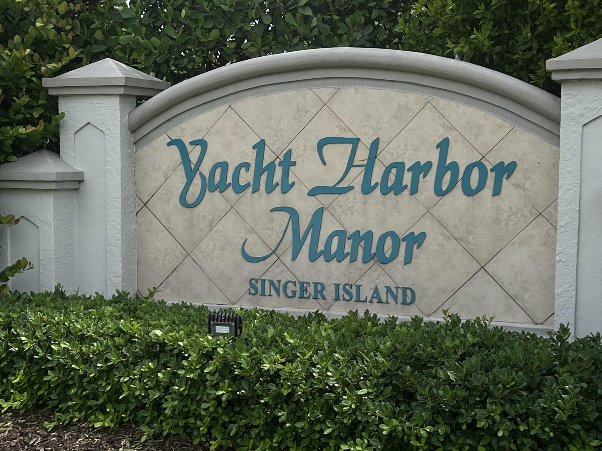 1260 Manor Drive Riviera Beach, FL 33404 - Photo 2 of 56 Entrance to Home