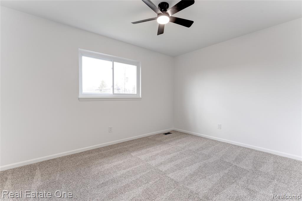 801 West Long Lake Road, Unit 4 Bloomfield Hills, MI 48302 - Photo 12 of 22