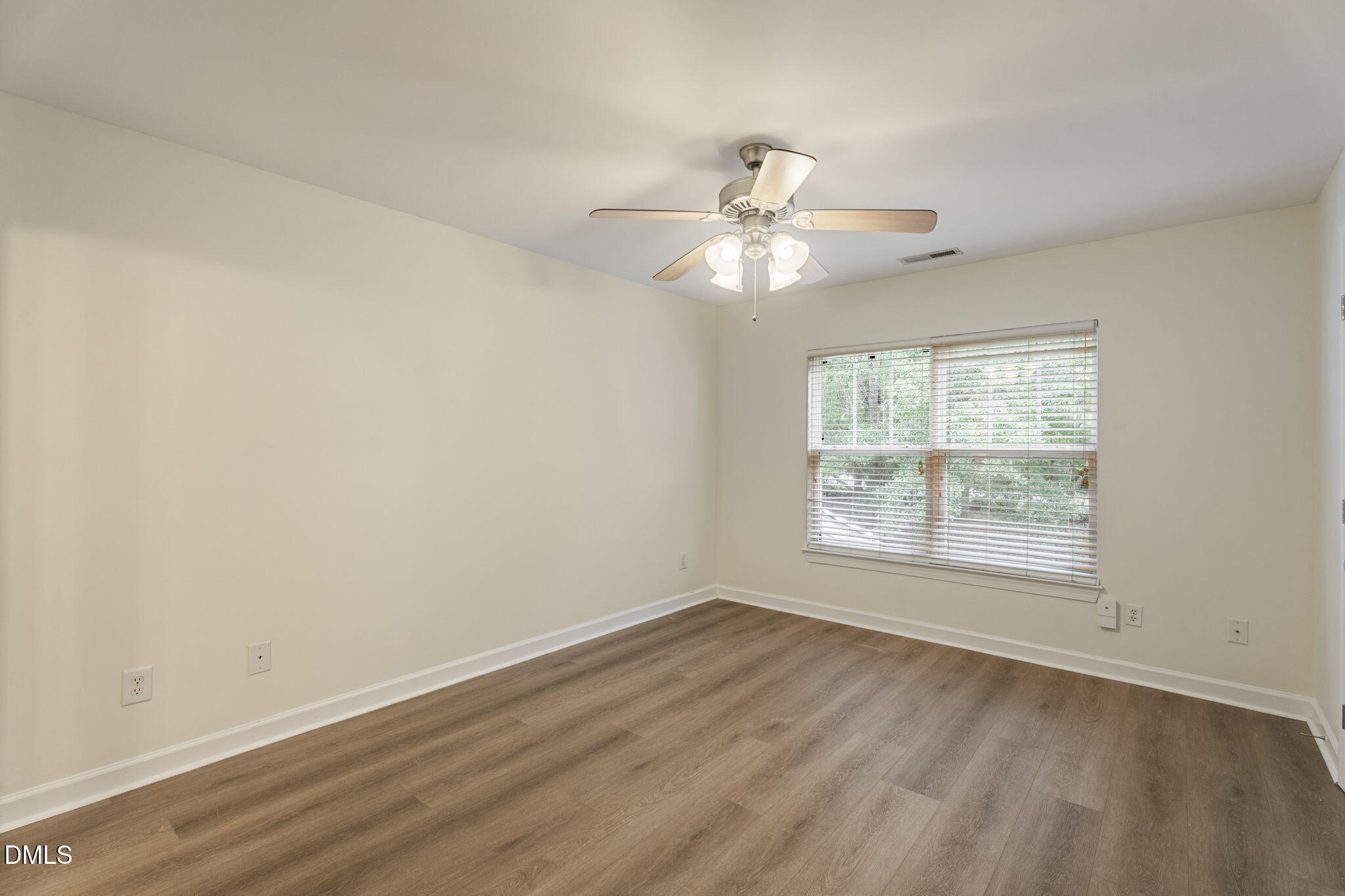 8819 Orchard Grove Way Raleigh, NC 27612 - Photo 14 of 24 15-web-or-mls-DSC00230