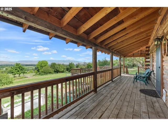 a view of porch with wooden floor in outdoor space