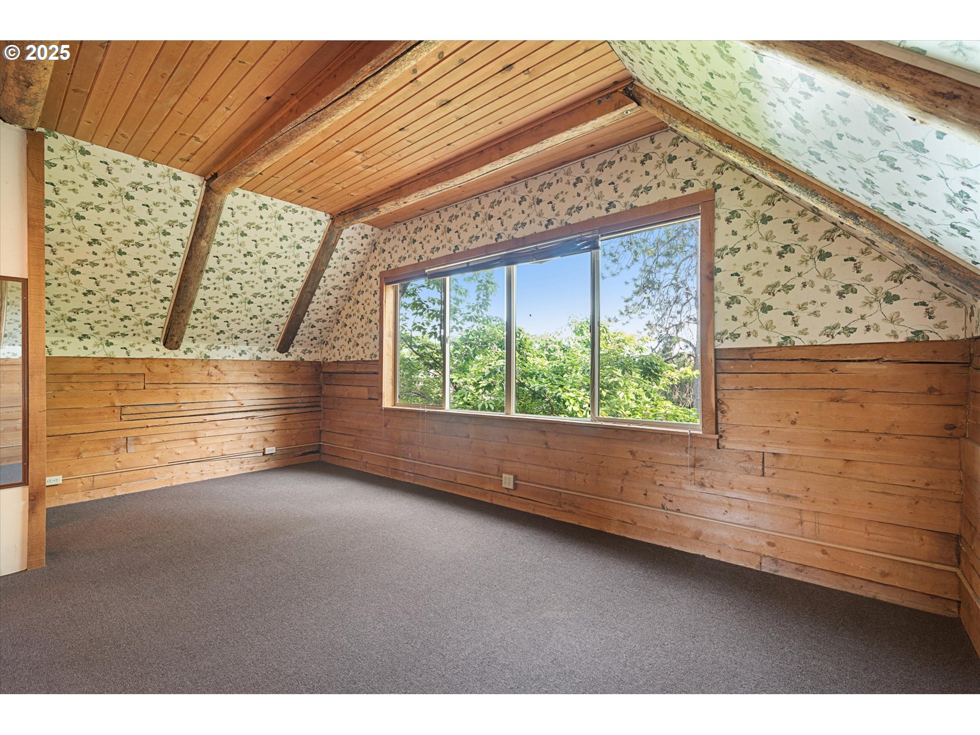 35912 Valley View Lane Halfway, OR 97834 - Photo 33 of 43 a view of room with window and wooden floor