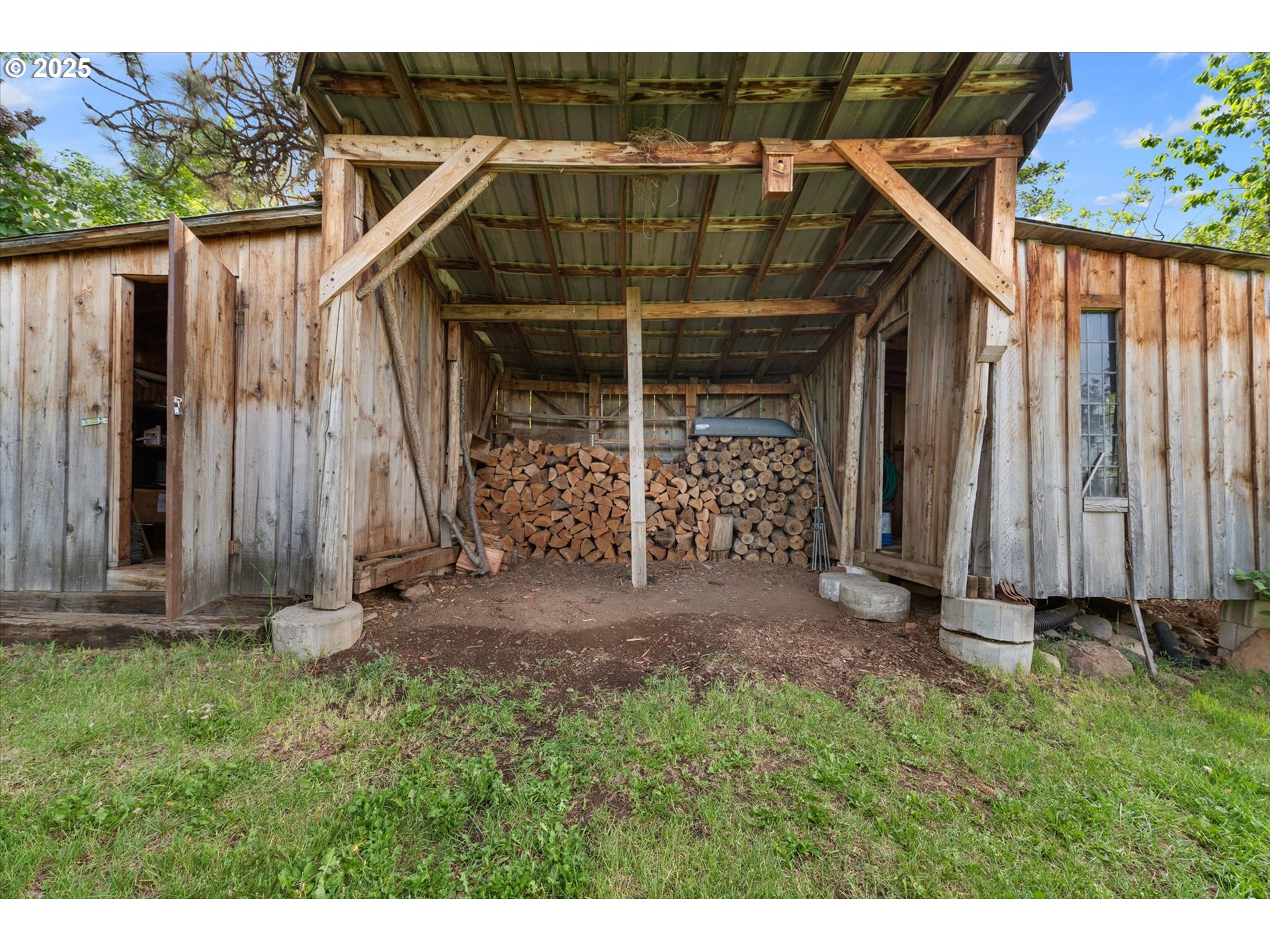 35912 Valley View Lane Halfway, OR 97834 - Photo 40 of 43 a view of a small house