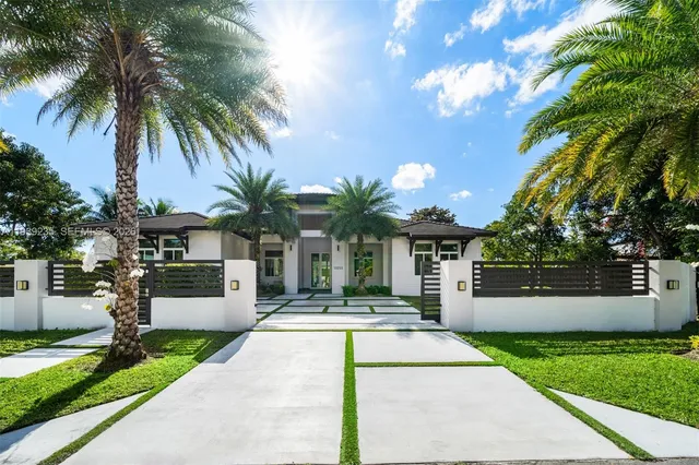 $2,995,000 | 10250 Southwest 135th Street, Miami, FL 33176