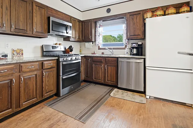 $374,900 | 550 Norman Drive, Cary, IL 60013