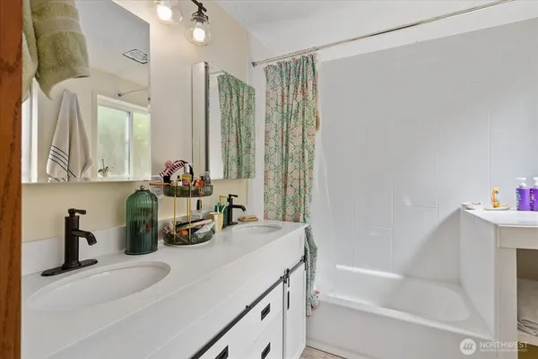 $749,999 | 30841 52nd Avenue South, Auburn, WA 98001