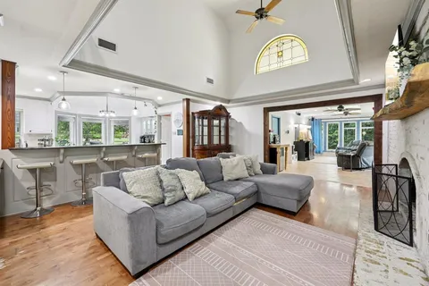 $469,900 | 3710 Falcon Lake Drive, Arlington, TX 76016