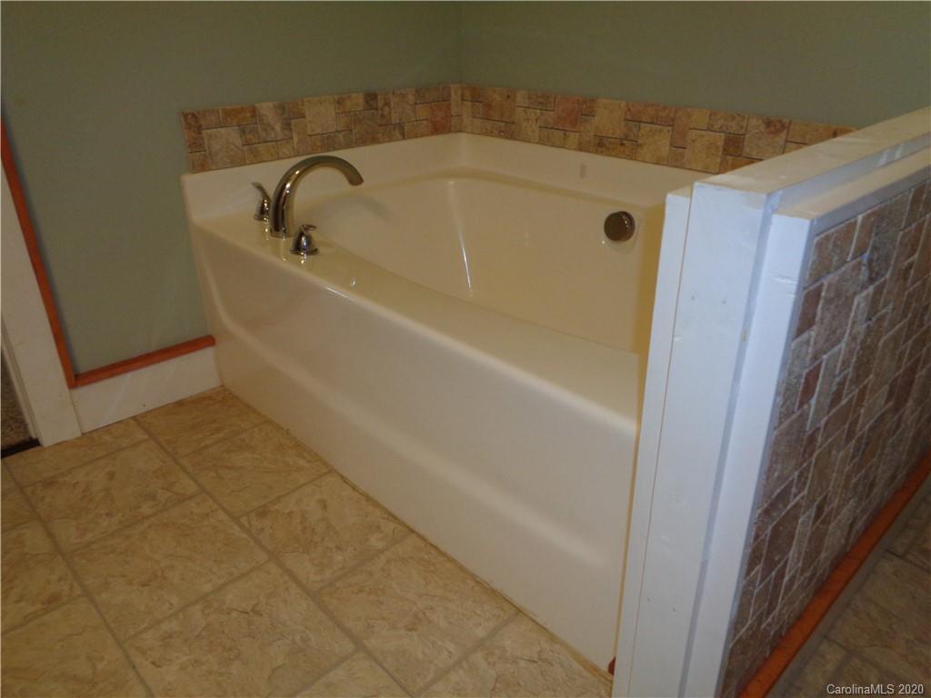 427 Ashe Bridge Road Marion, NC 28752 - Photo 14 of 25 Gallery Image 14