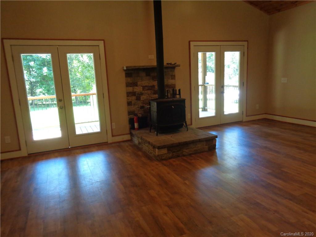 427 Ashe Bridge Road Marion, NC 28752 - Photo 5 of 25 Gallery Image 5