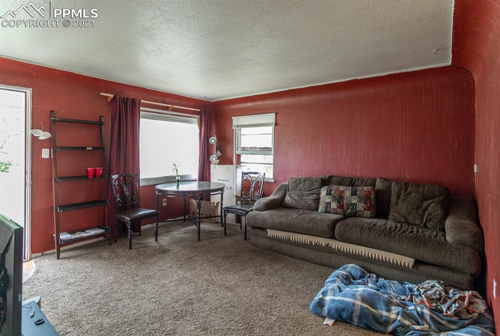 820 Prairie Road Colorado Springs, CO 80909 - Photo 3 of 31