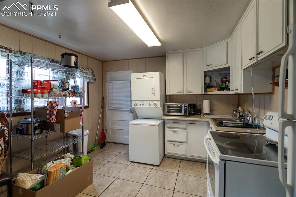 820 Prairie Road Colorado Springs, CO 80909 - Photo 5 of 31