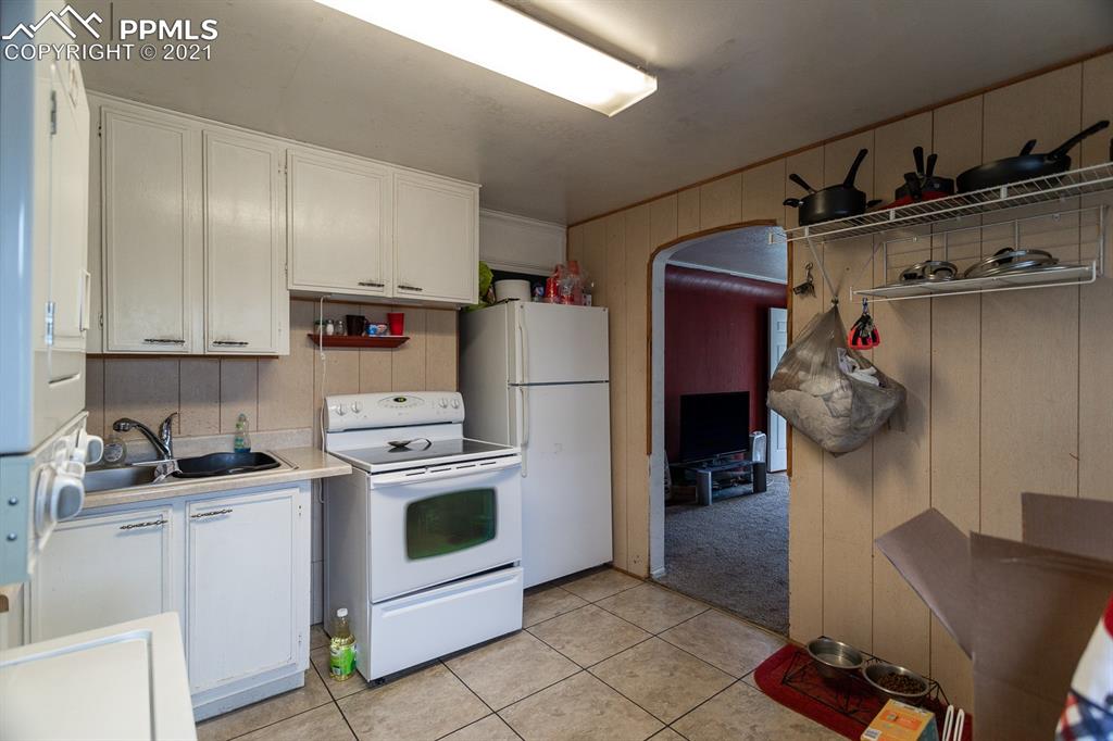 820 Prairie Road Colorado Springs, CO 80909 - Photo 6 of 31