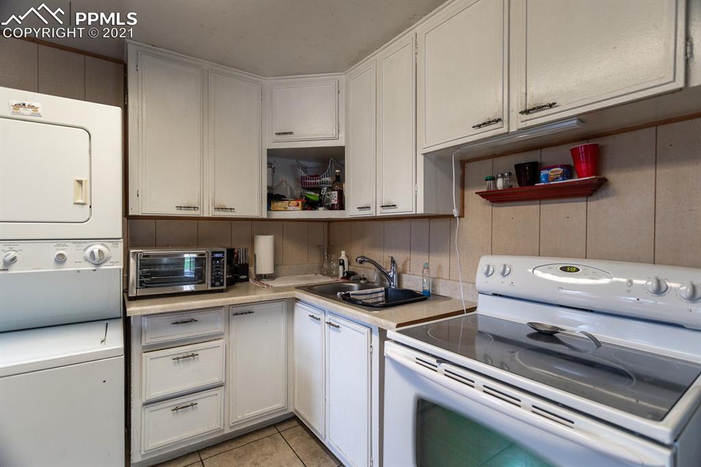 820 Prairie Road Colorado Springs, CO 80909 - Photo 8 of 31
