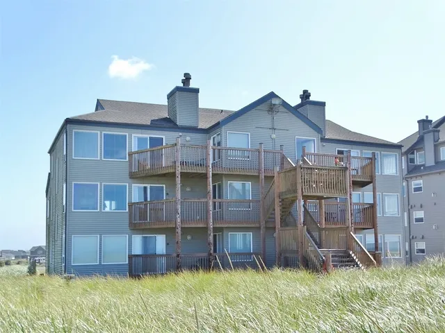 $5,000 | 1399 Ocean Shores Boulevard Southwest, Unit 2NE, Ocean Shores, WA 98569