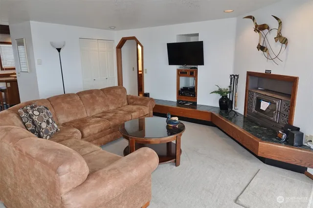 $5,000 | 1399 Ocean Shores Boulevard Southwest, Unit 2NE, Ocean Shores, WA 98569