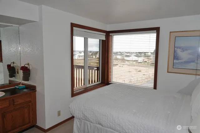 $5,000 | 1399 Ocean Shores Boulevard Southwest, Unit 2NE, Ocean Shores, WA 98569